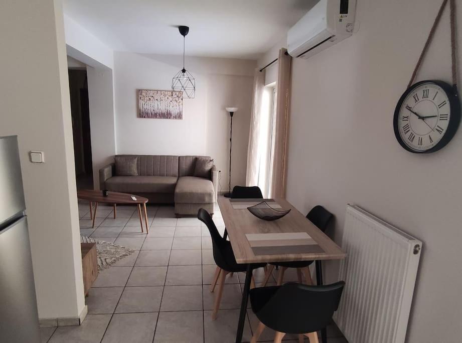 Aura Apartment Ioannina Bagian luar foto